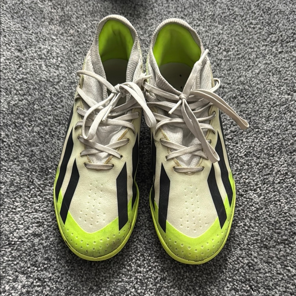 Men’s/kids soccer shoes turf    crazy fast